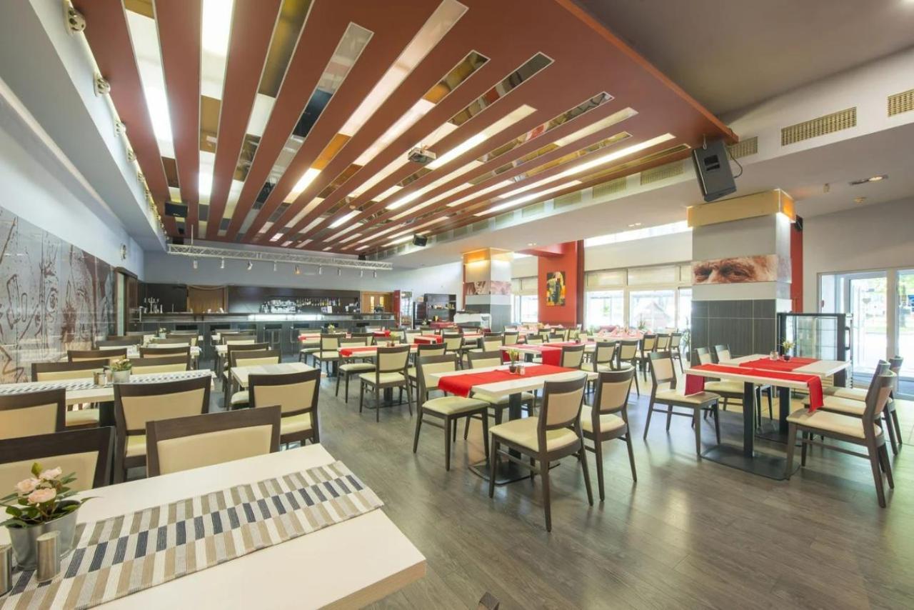 斯珀尔森特露姆酒店 3*
